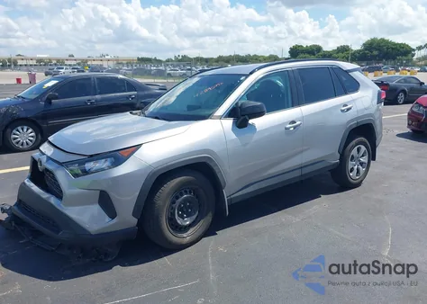 2021 Toyota Rav4 Le z USA, uszkodzony, nr VIN 2T3H1RFV9MC166981